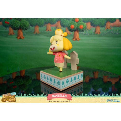 Animal Crossing: New Horizons Isabelle Pvc Statue